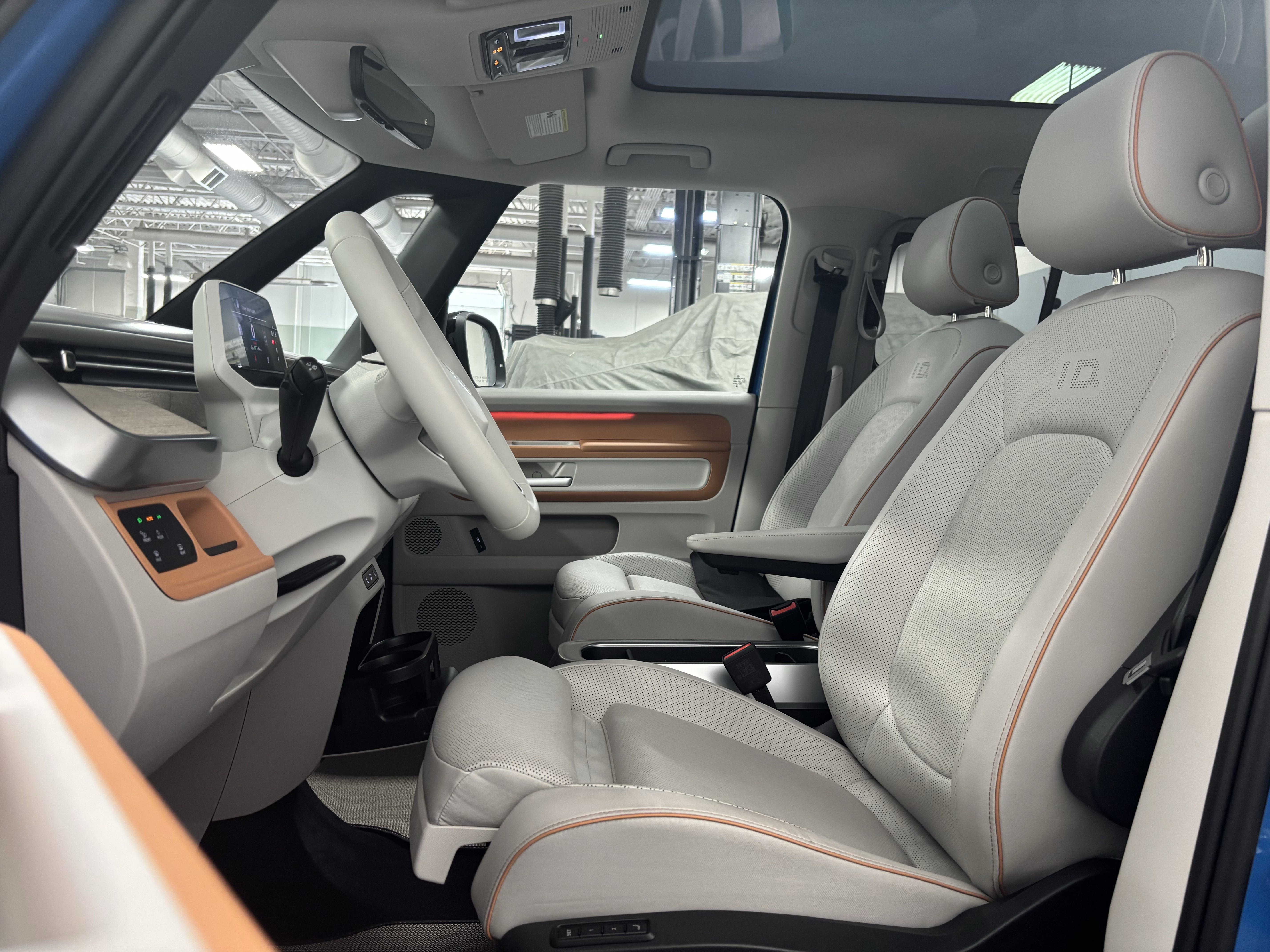 New 2025 Volkswagen ID. Buzz 1st Edition image 3