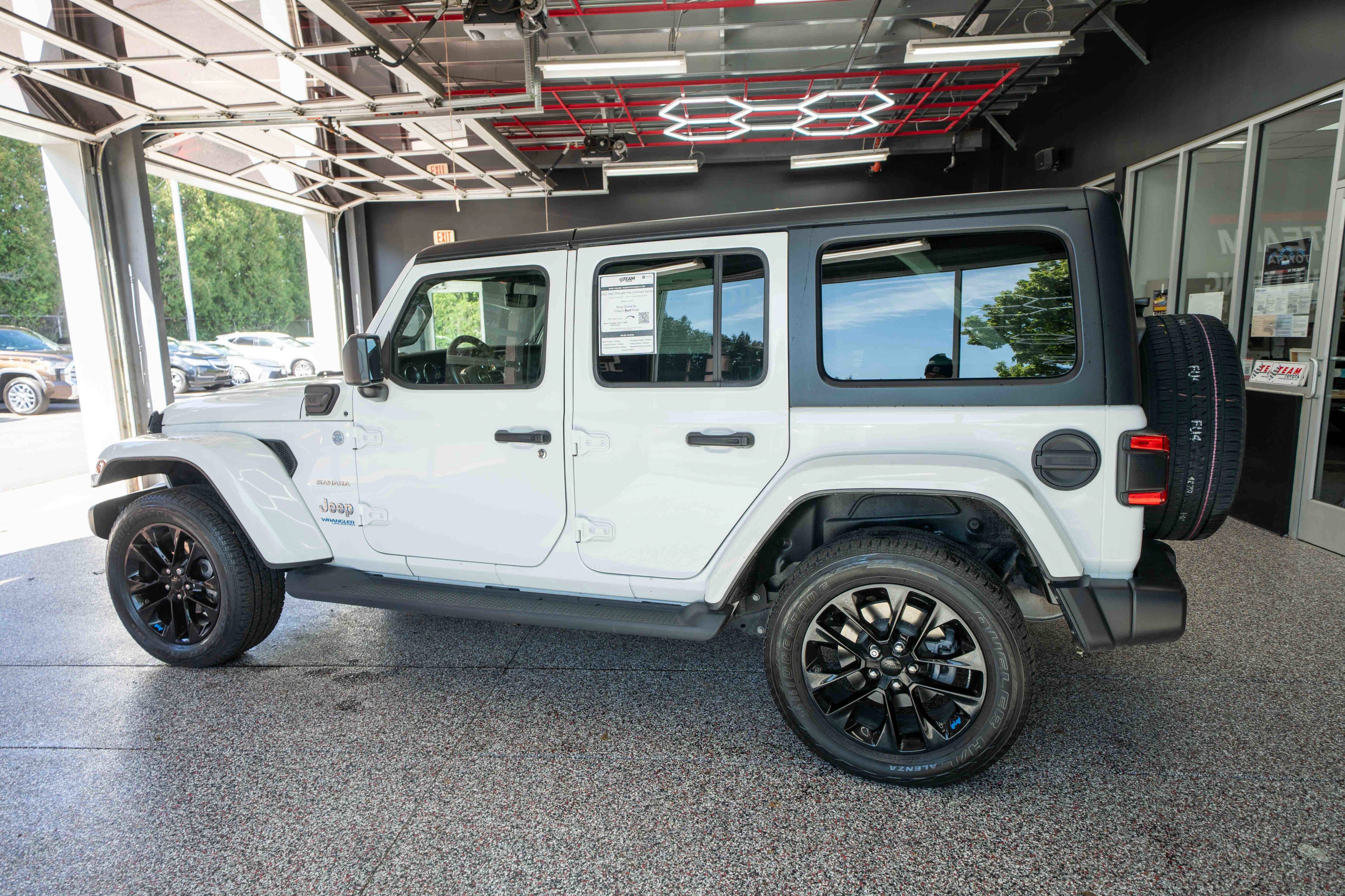 Used 2022 Jeep Wrangler Unlimited Sahara w/ Cold Weather Group image 2