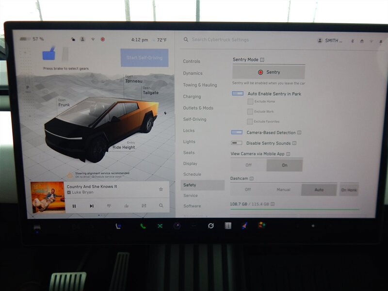 Used 2024 Tesla Cybertruck AWD Crew Cab image 40
