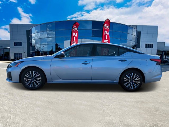 Used 2024 Nissan Altima 2.5 SV image 6