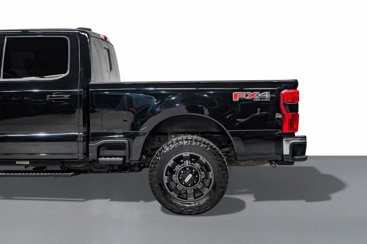 Used 2023 Ford F250 Lariat w/ Sport Appearance Package image 11