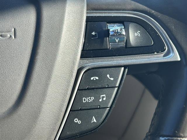 Used 2020 Lincoln Nautilus Reserve image 11