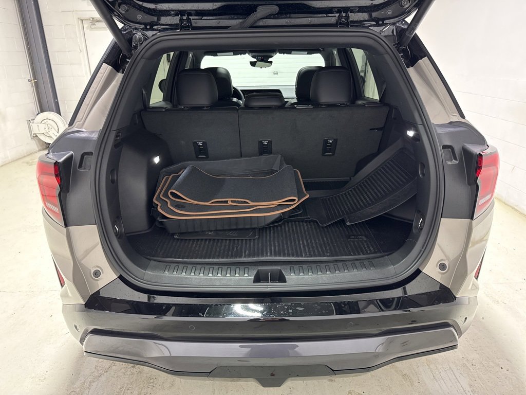 Used 2026 GMC Terrain AT4 w/ Convenience Package III image 40