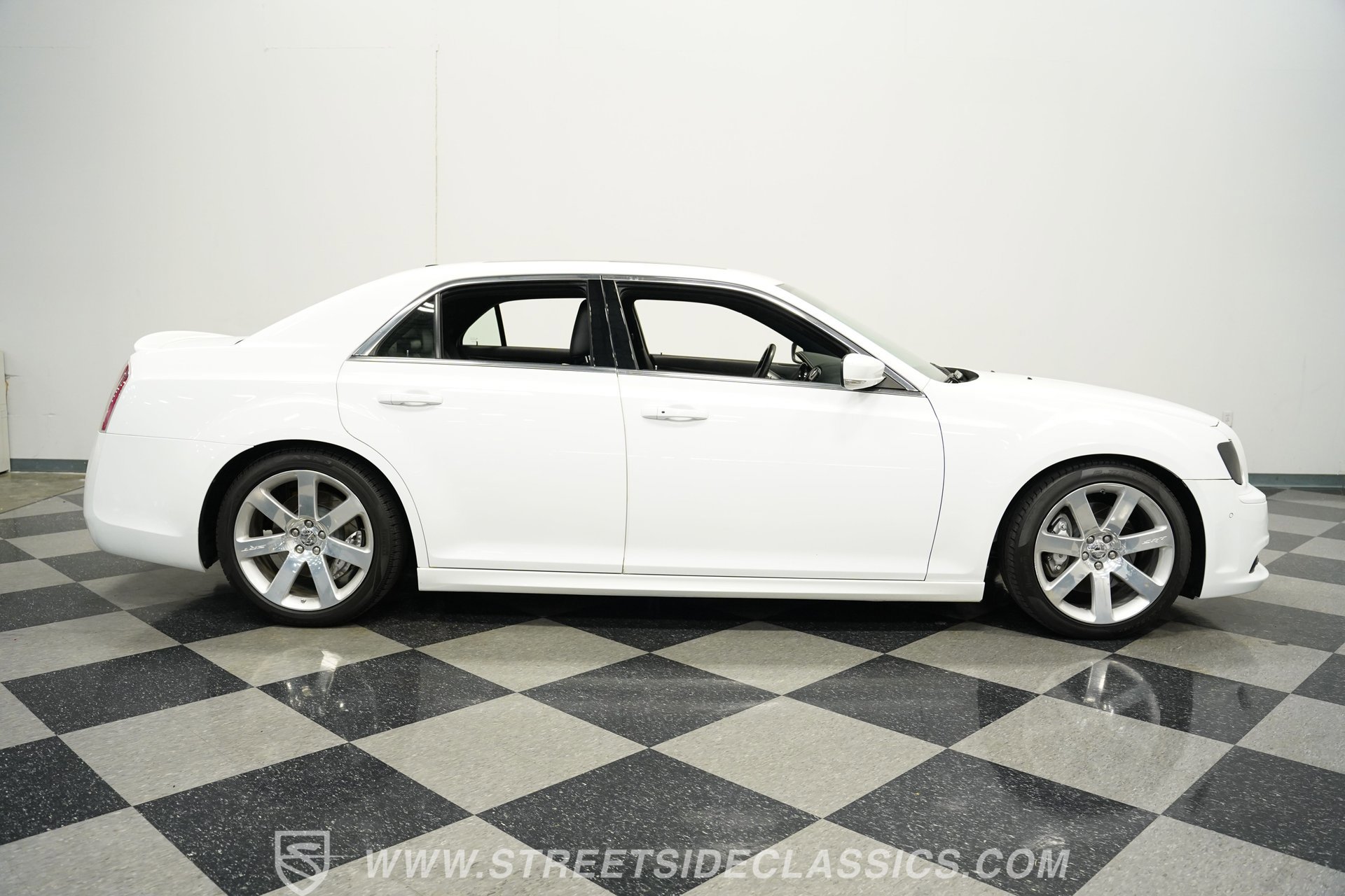 Used 2012 Chrysler 300 SRT8 w/ 19-Premium Speaker Group image 14
