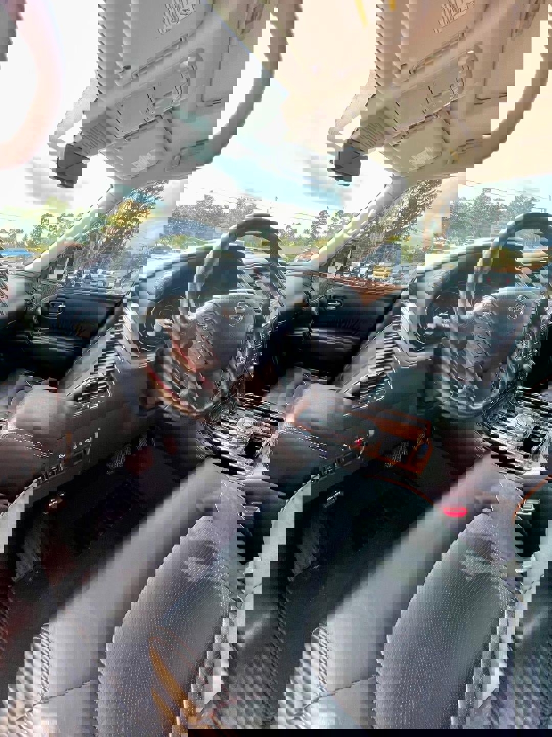 Used 2019 Nissan Armada Platinum w/ Captain's Chairs Package image 9