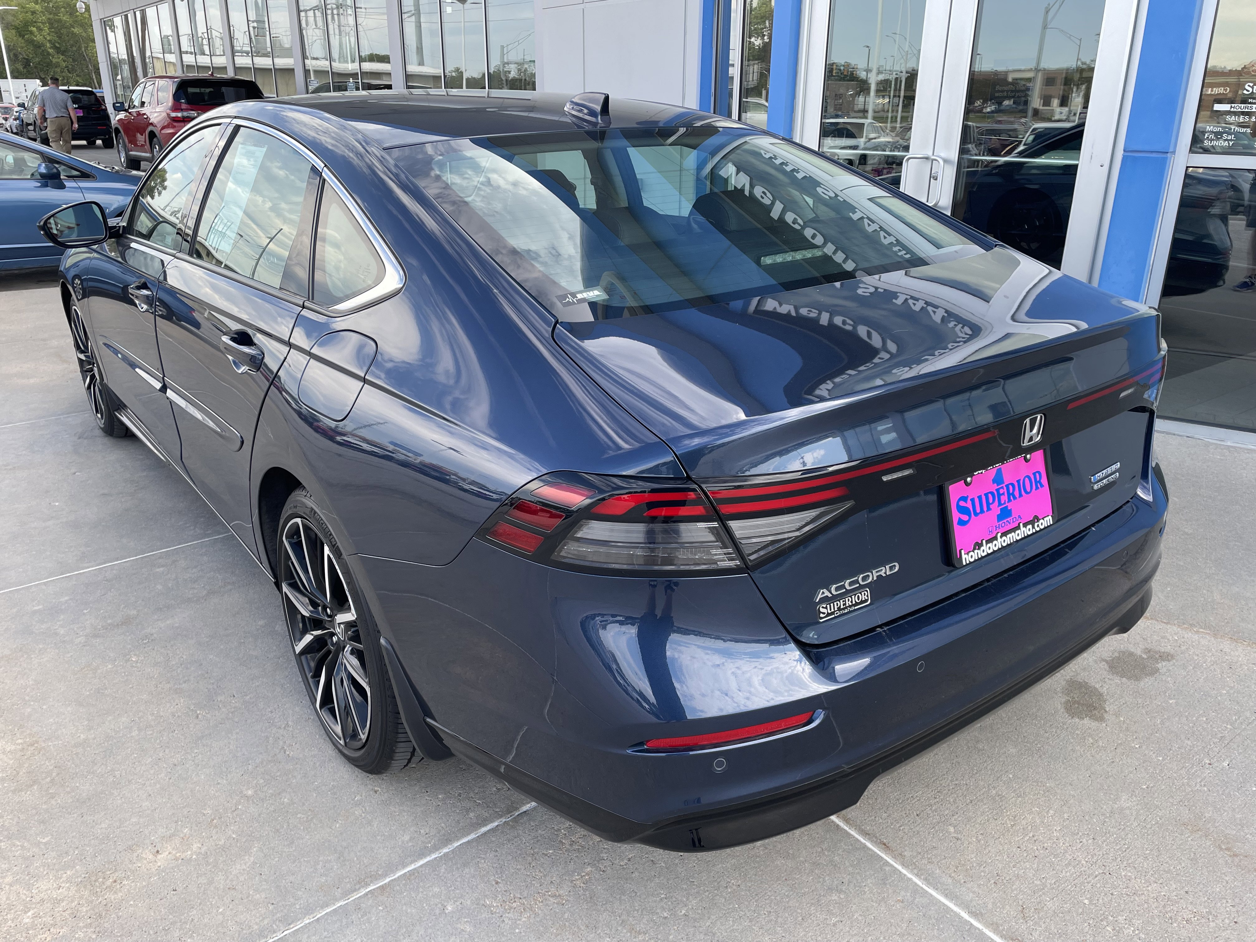 Used 2024 Honda Accord Touring image 2