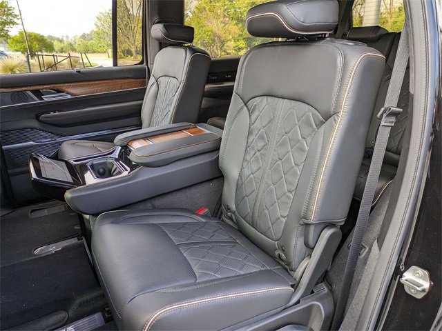 New 2024 Jeep Grand Wagoneer Series III image 27