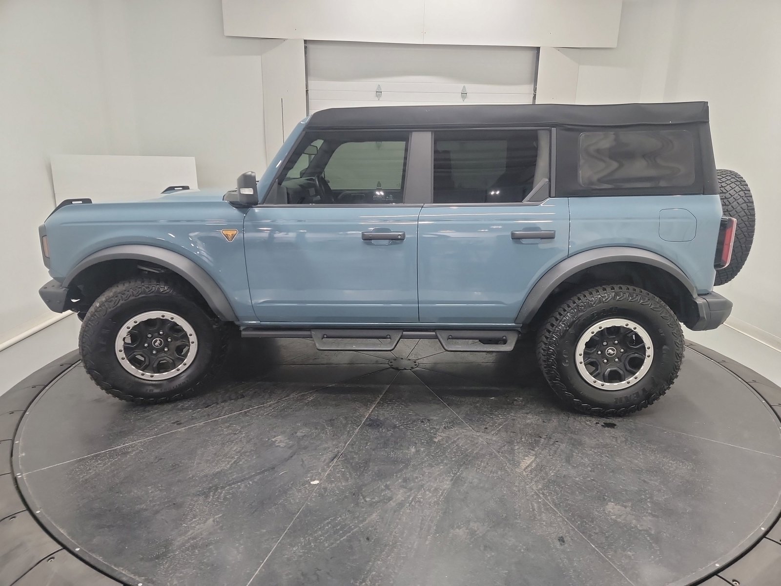 Used 2023 Ford Bronco Badlands image 4