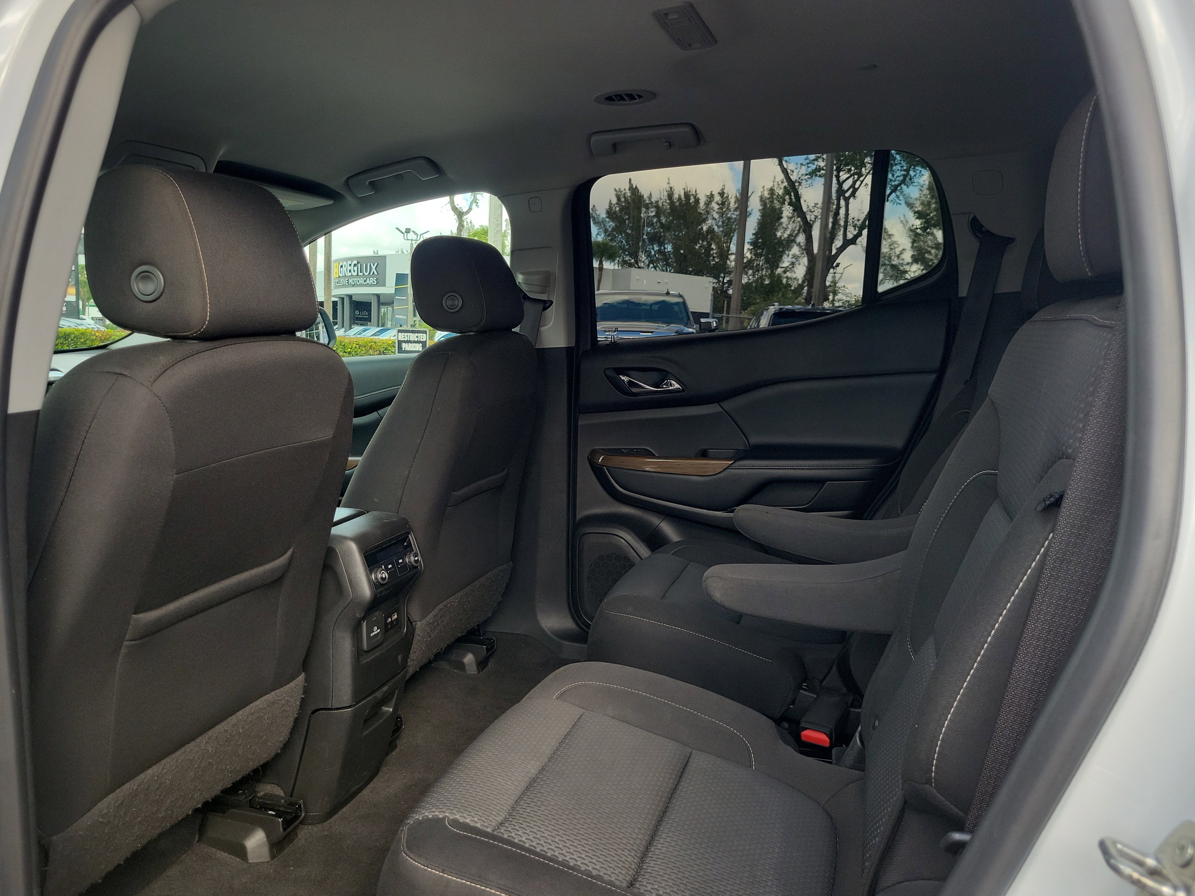 Used 2021 GMC Acadia SLE w/ Driver Convenience Package image 13