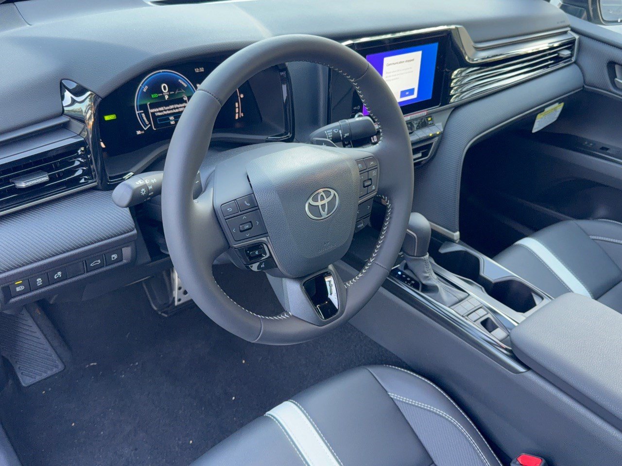 Used 2026 Toyota Camry SE FWD image 4