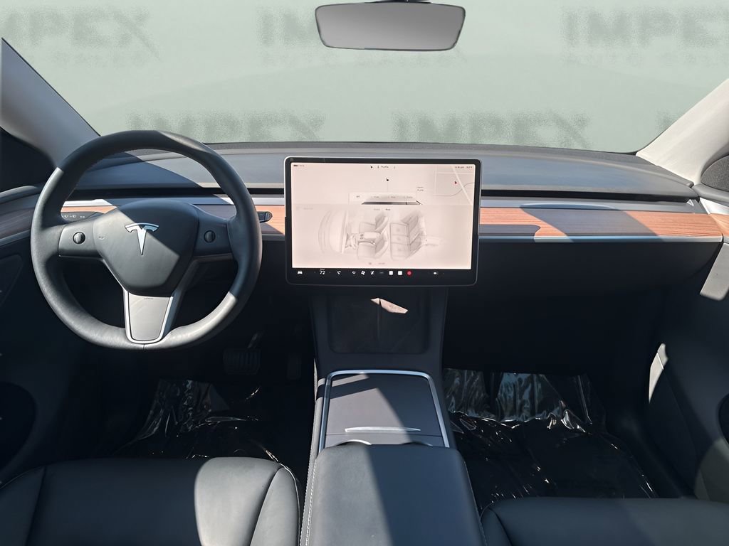 Used 2025 Tesla Model Y Long Range RWD image 14