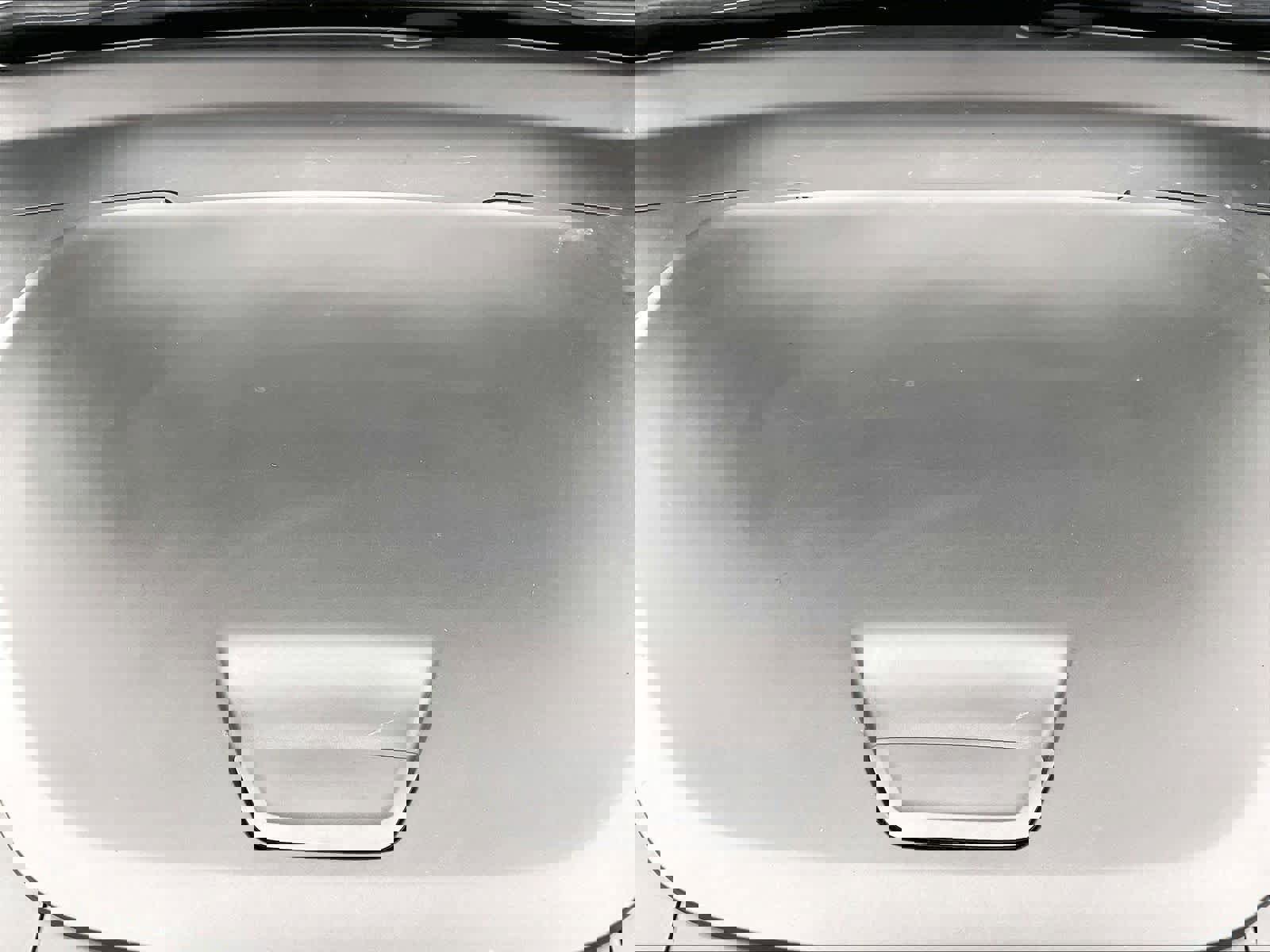 Used 2023 Volvo XC40 Recharge Ultimate image 13