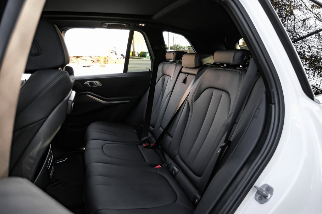 Used 2021 BMW X5 xDrive40i w/ Premium Package image 39