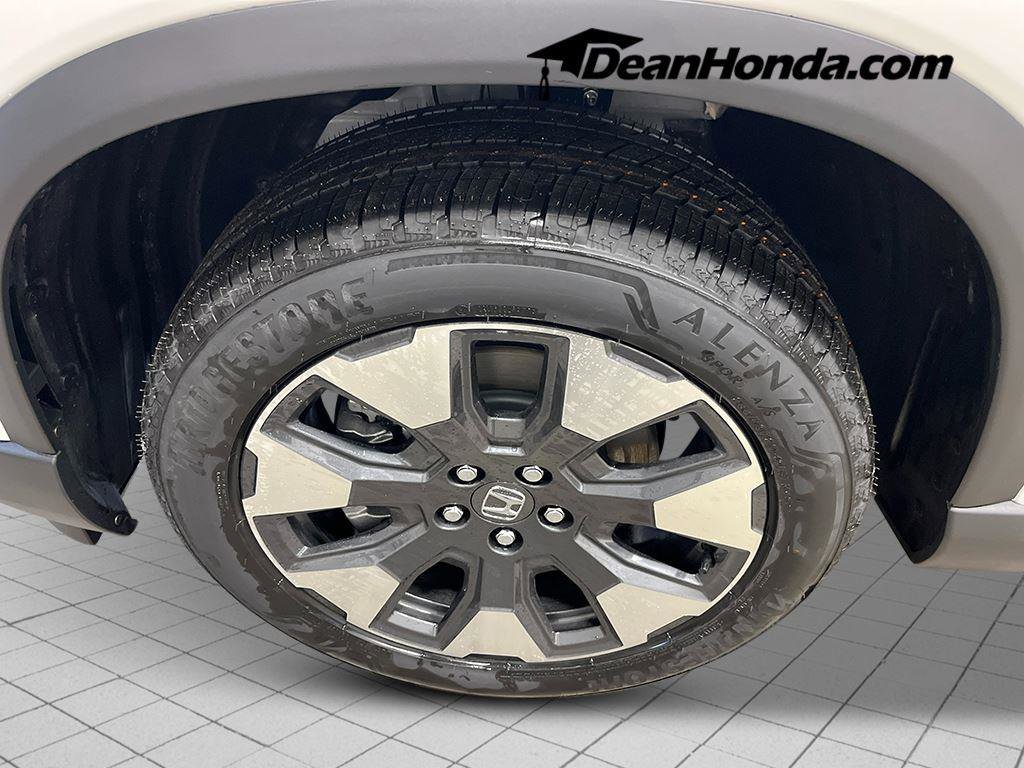 New 2026 Honda Pilot Touring image 11
