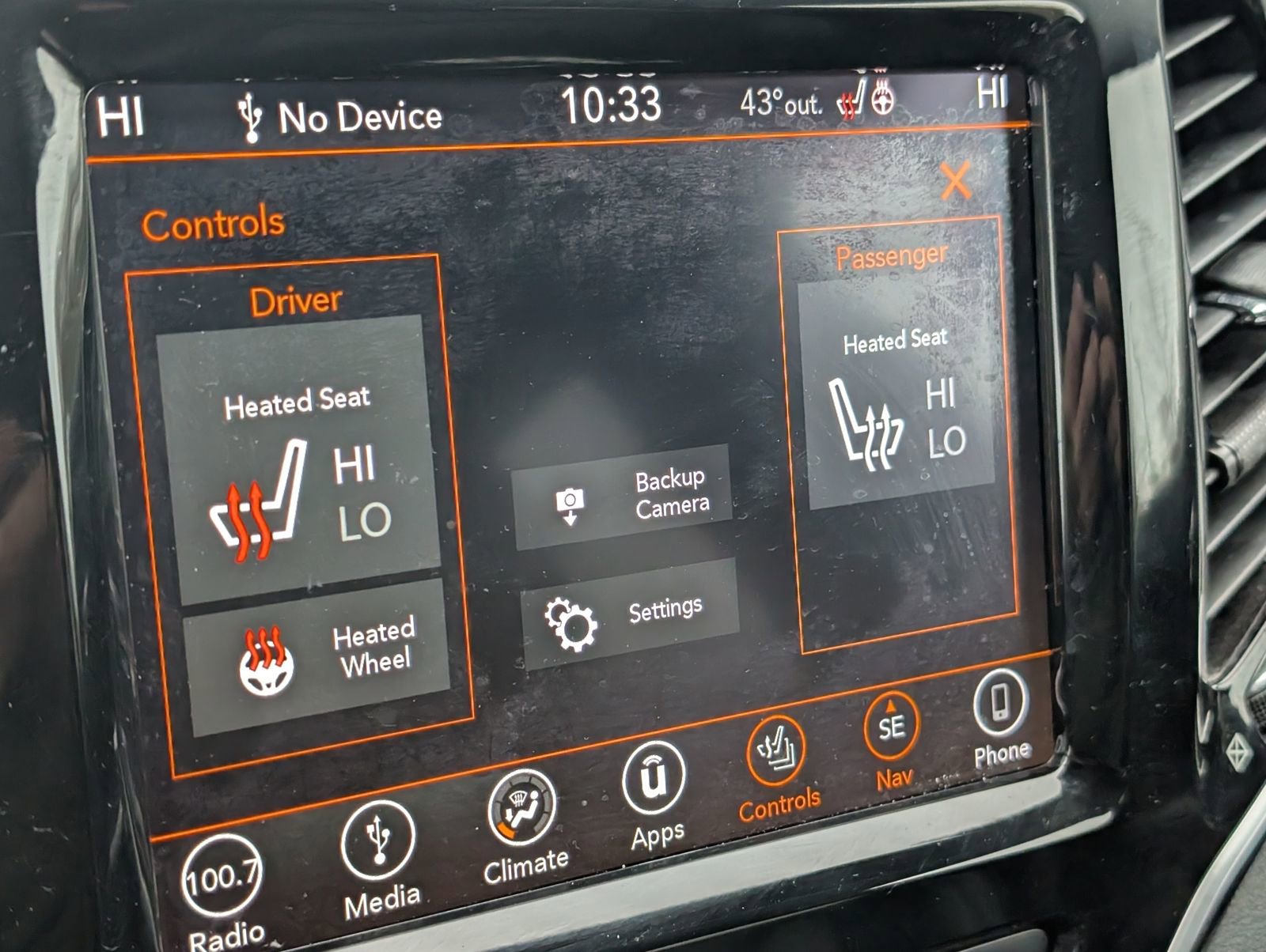 Used 2019 Jeep Cherokee Limited image 13