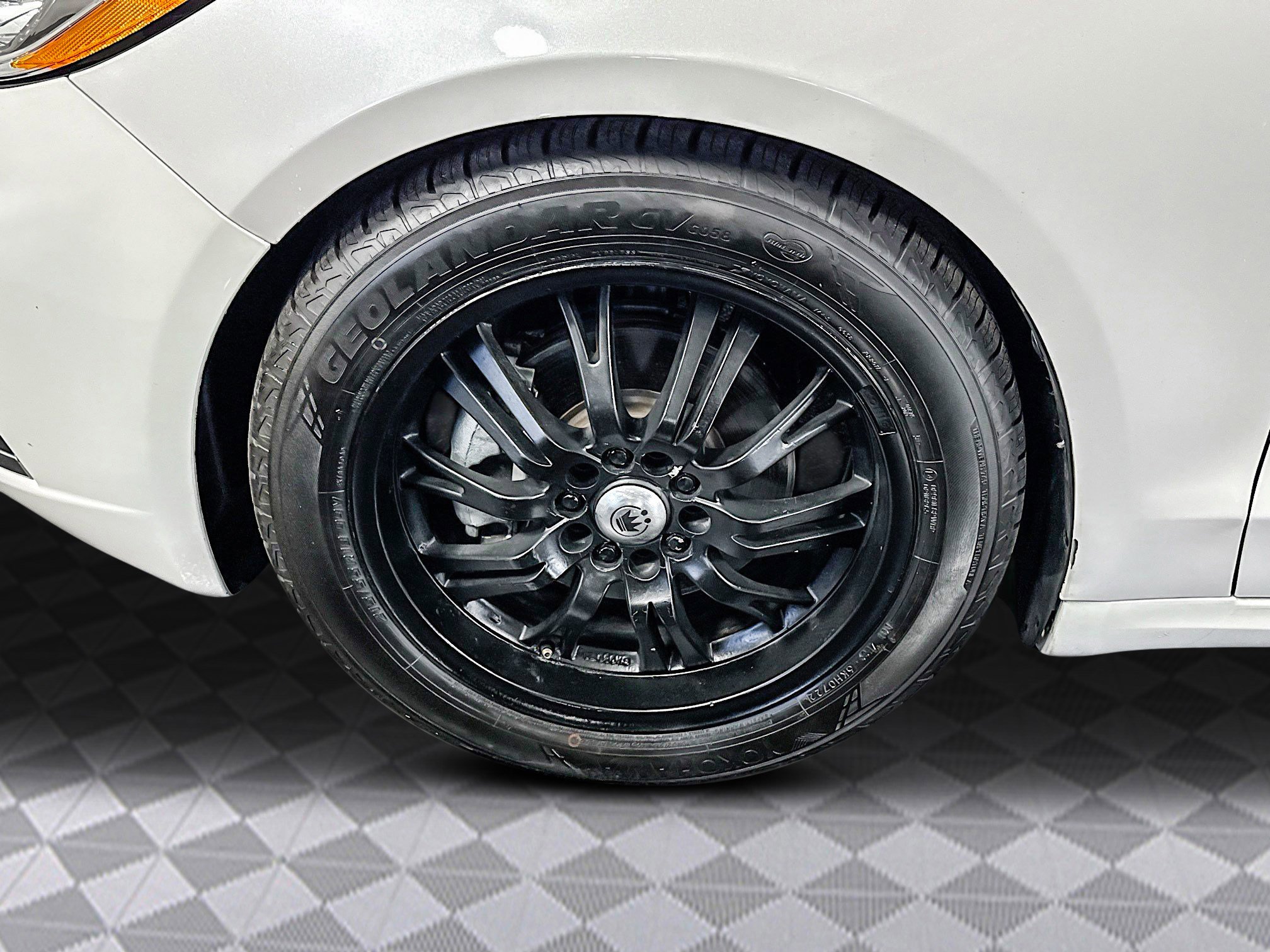 Used 2020 Ford Fusion SE image 38