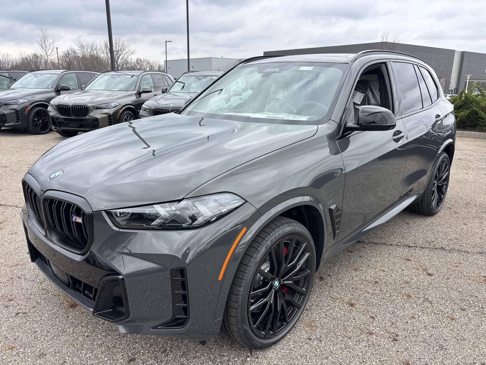New 2026 BMW X5 M60i