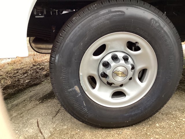 New 2025 Chevrolet Express 3500 w/ Power Convenience Package image 9