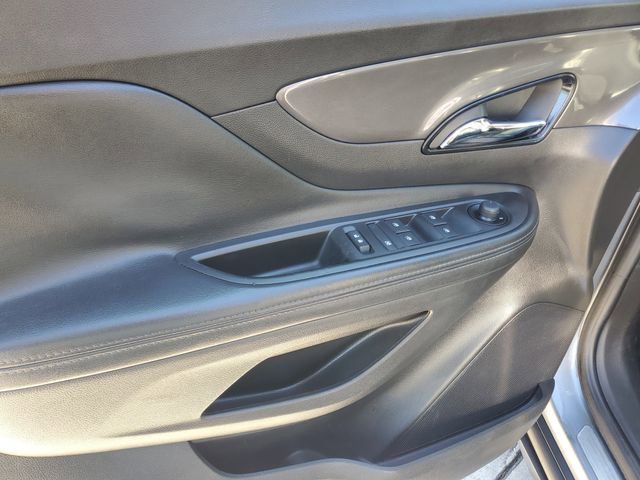 Used 2019 Buick Encore Essence image 17