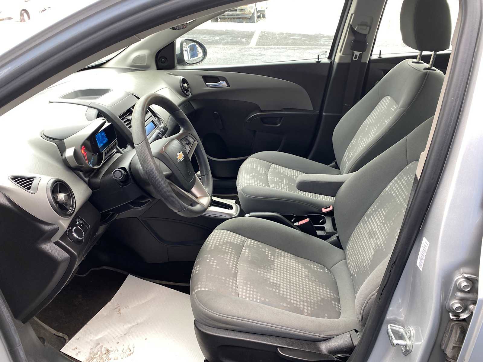 Used 2013 Chevrolet Sonic LS image 9