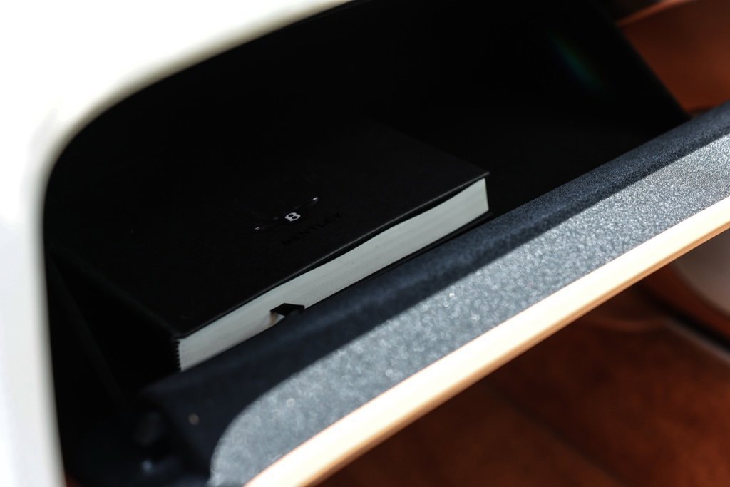 Used 2024 Bentley Continental GT image 27