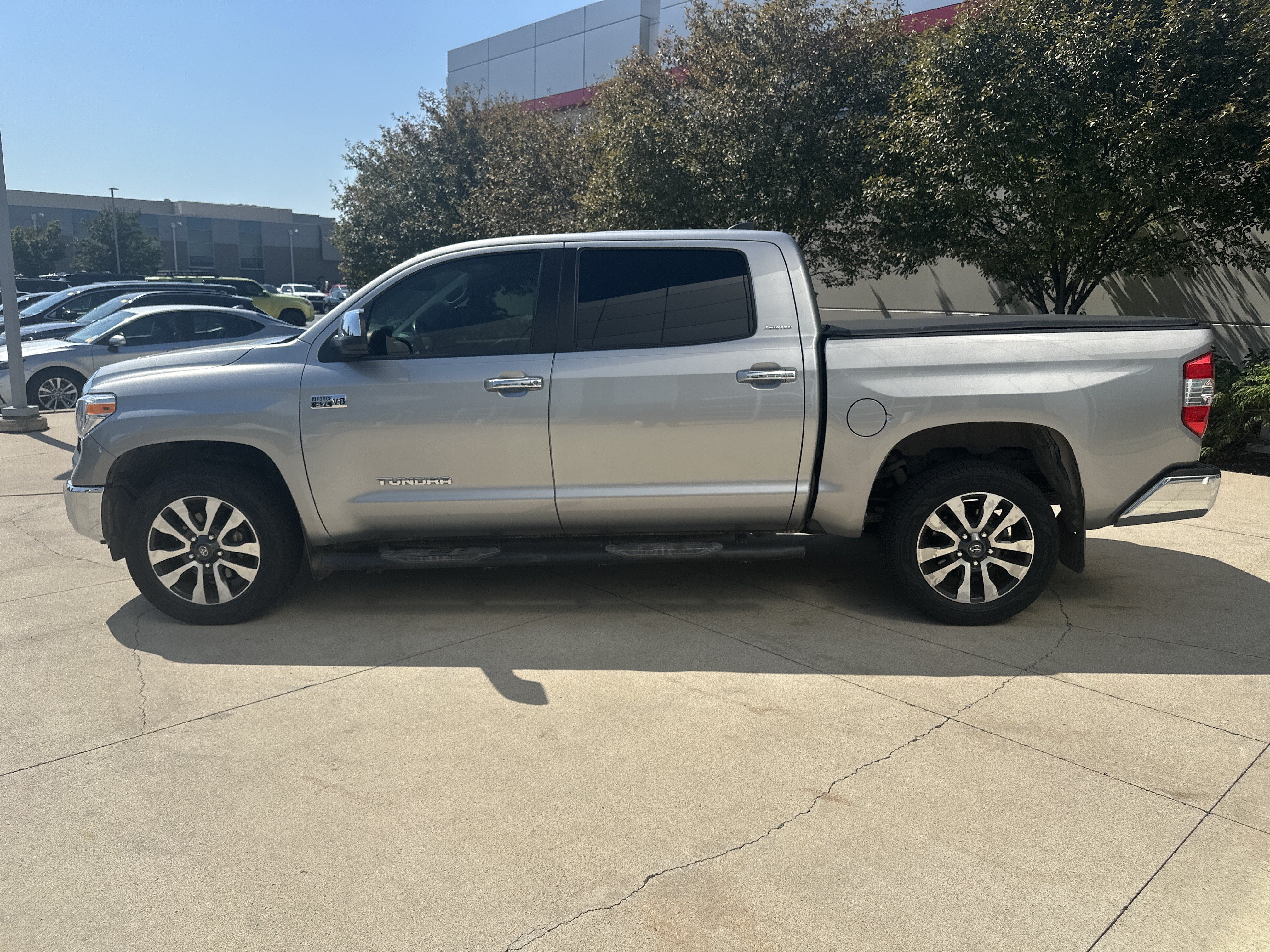 Used 2021 Toyota Tundra Limited AWD/4WD image 9