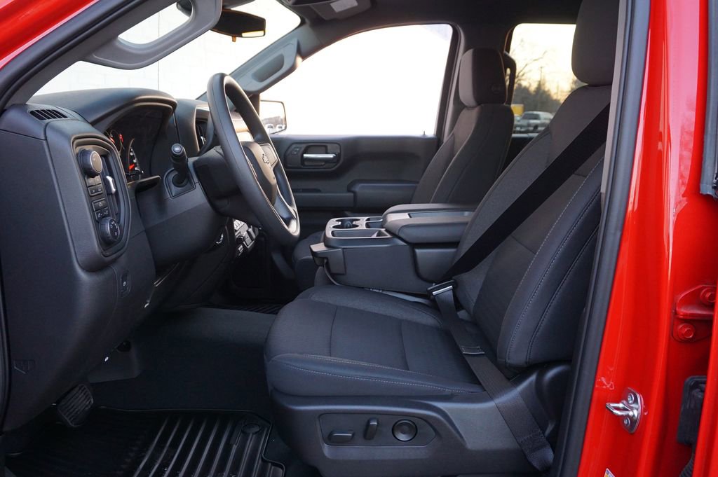 New 2025 Chevrolet Silverado 1500 Custom image 10