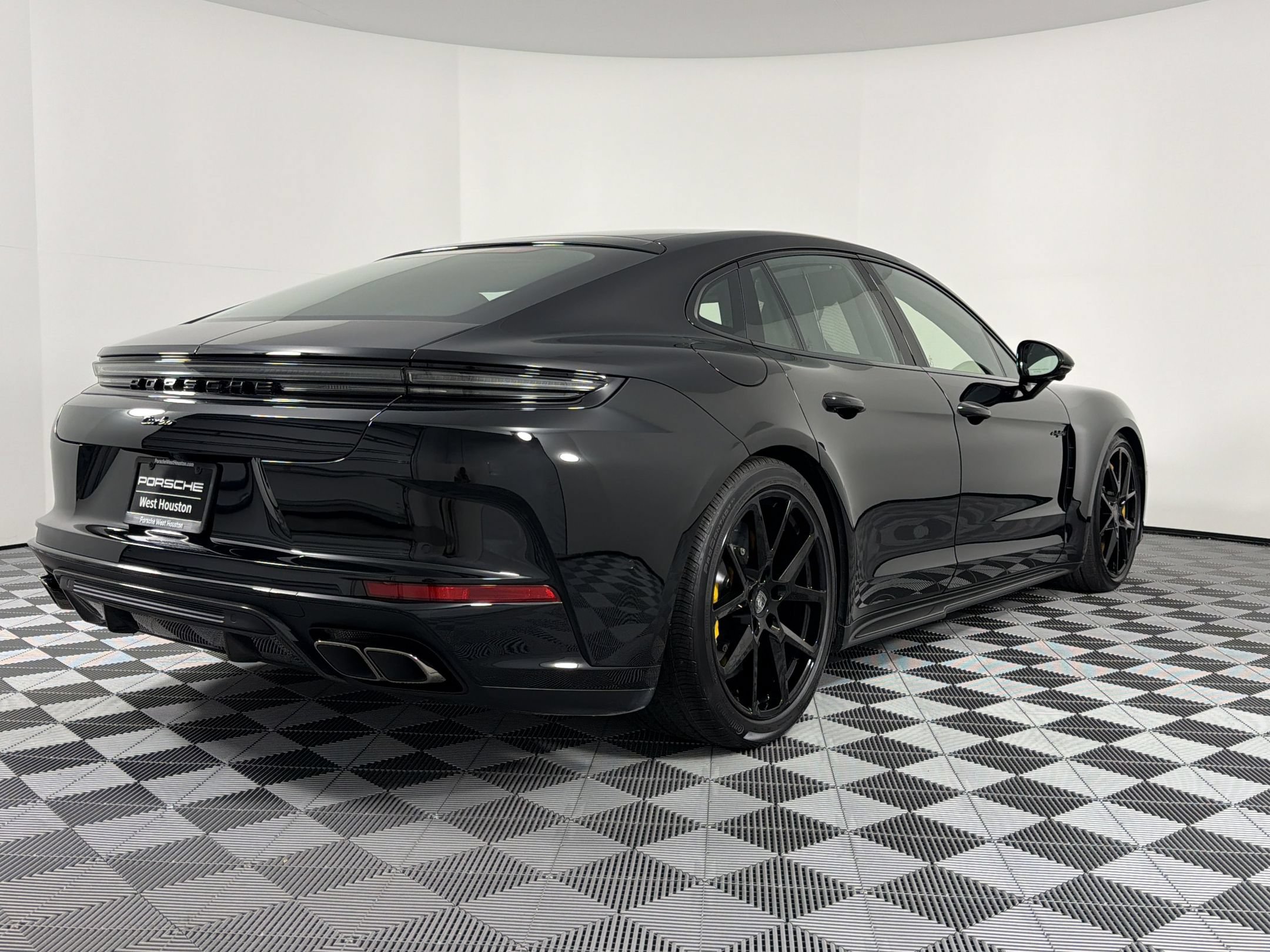 New 2026 Porsche Panamera 4 E-Hybrid AWD/4WD image 9