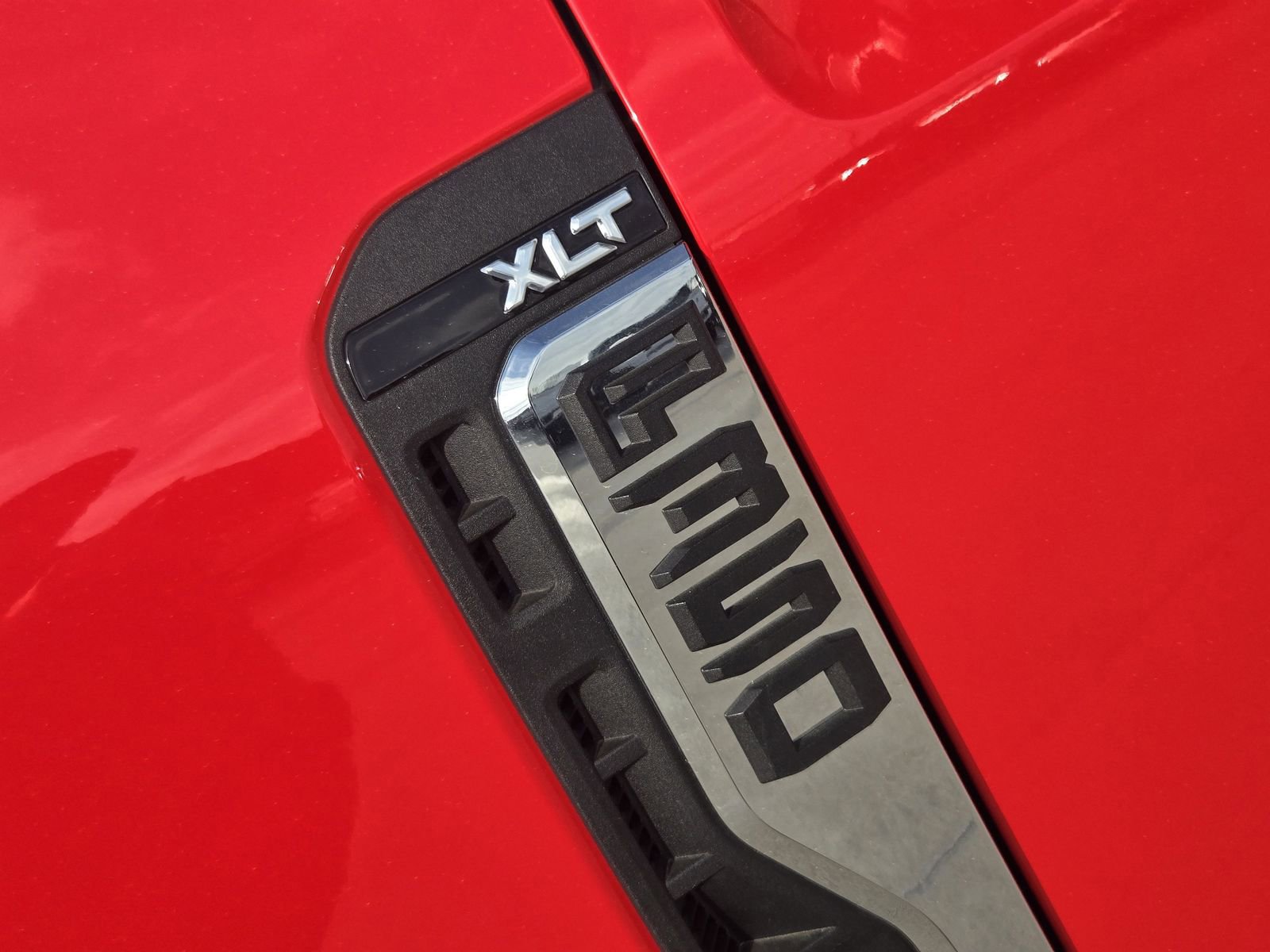 New 2026 Ford F350 XLT w/ XLT Premium Package image 12