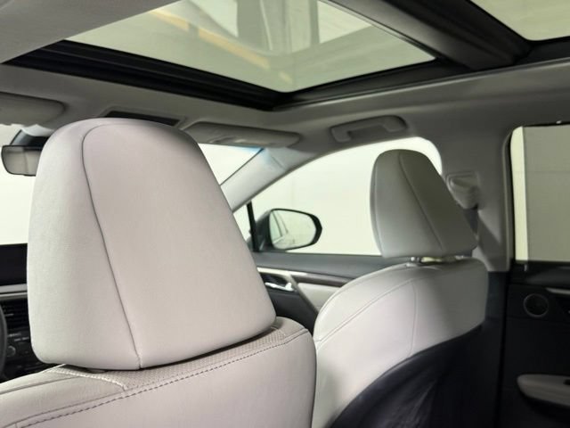 Used 2016 Lexus RX 450h AWD image 29