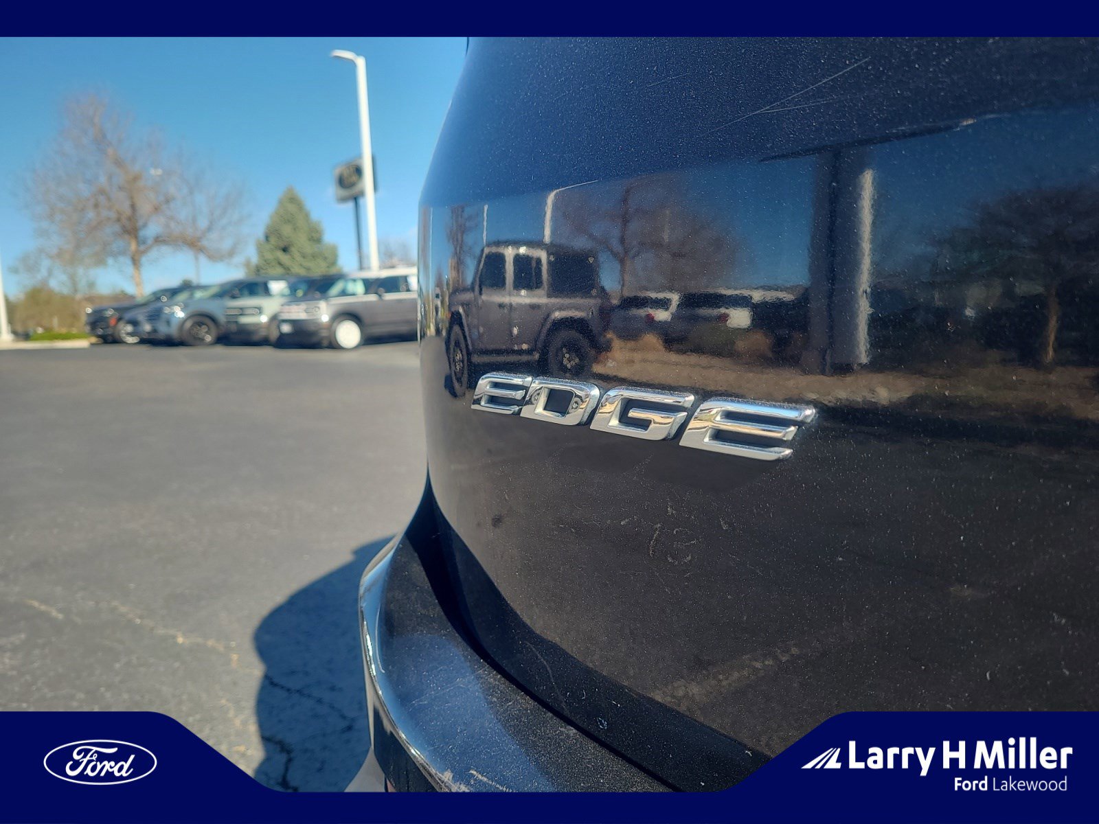 Used 2017 Ford Edge Titanium image 24