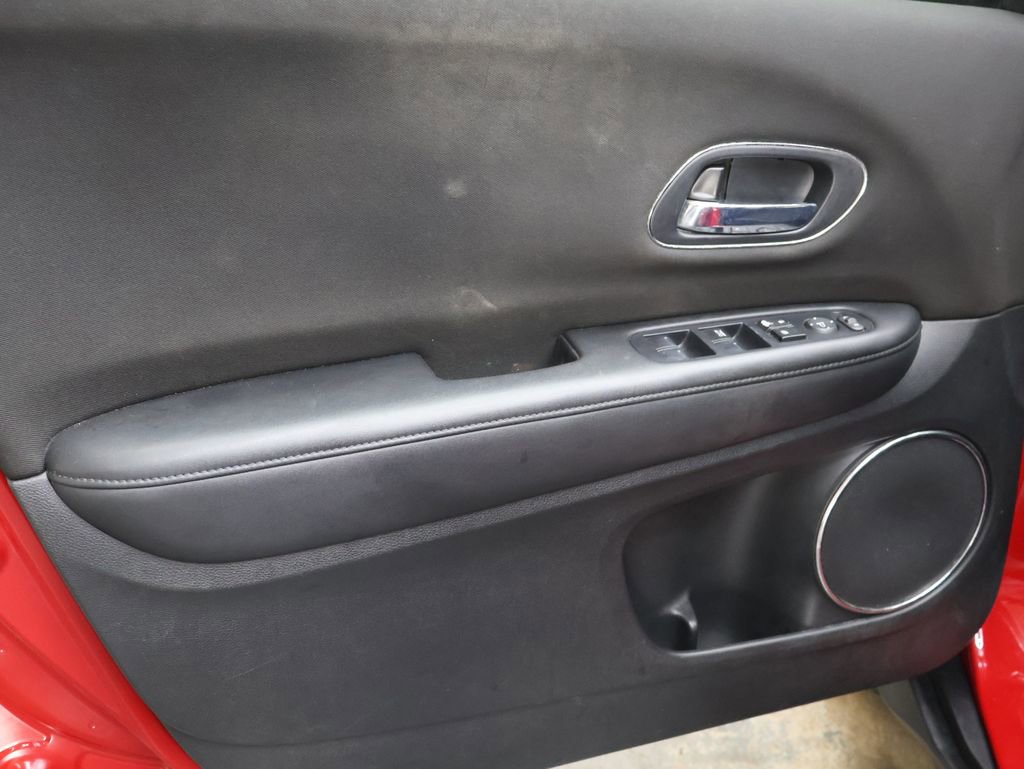 Used 2017 Honda HR-V EX image 16