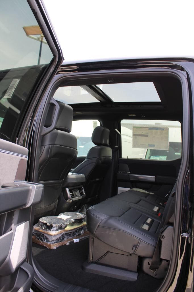 New 2026 Ford F350 Platinum w/ FX4 Off-Road Package AWD/4WD image 25