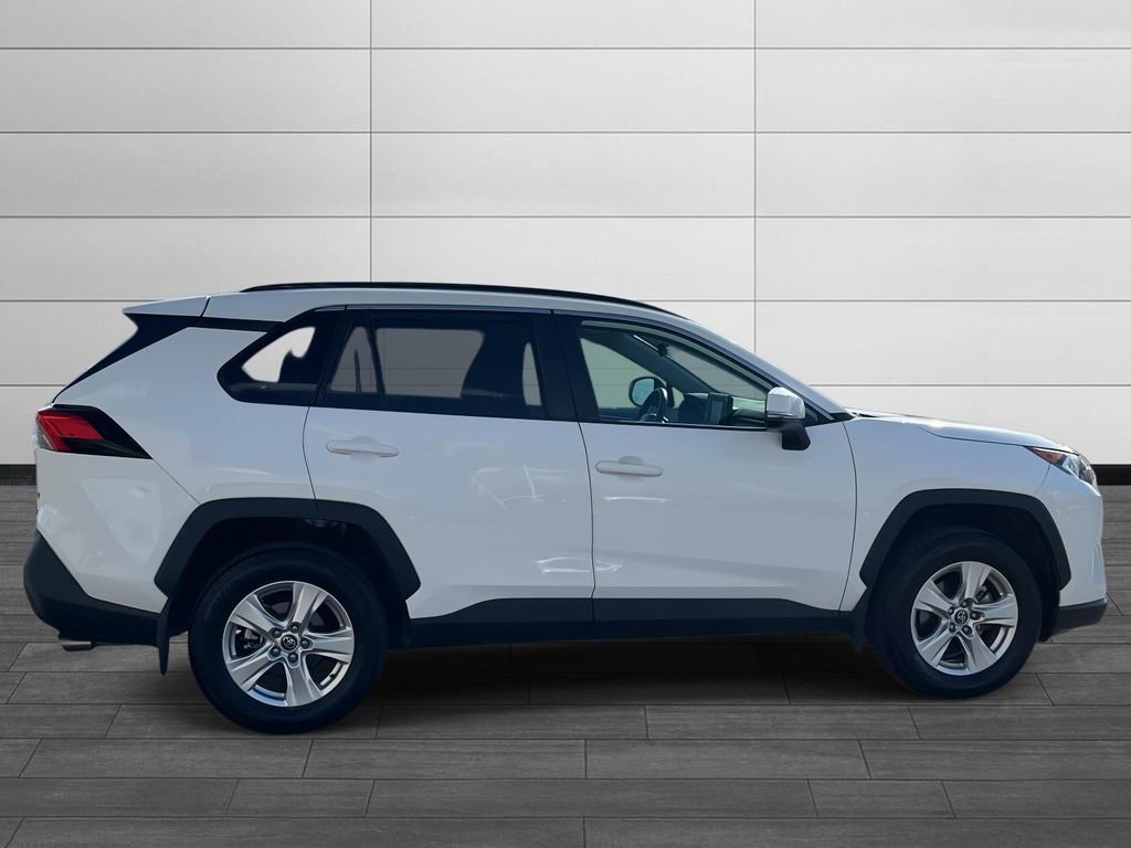 Used 2021 Toyota RAV4 XLE w/ Convenience Package image 6