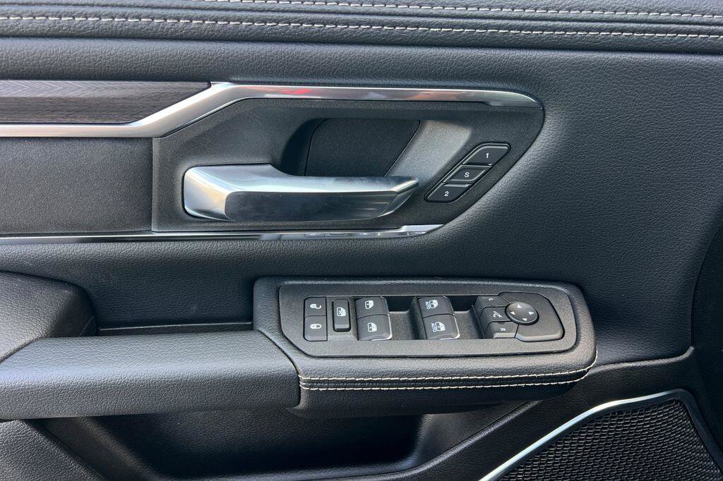 New 2026 RAM 1500 Laramie w/ Sport Appearance Package AWD/4WD image 11