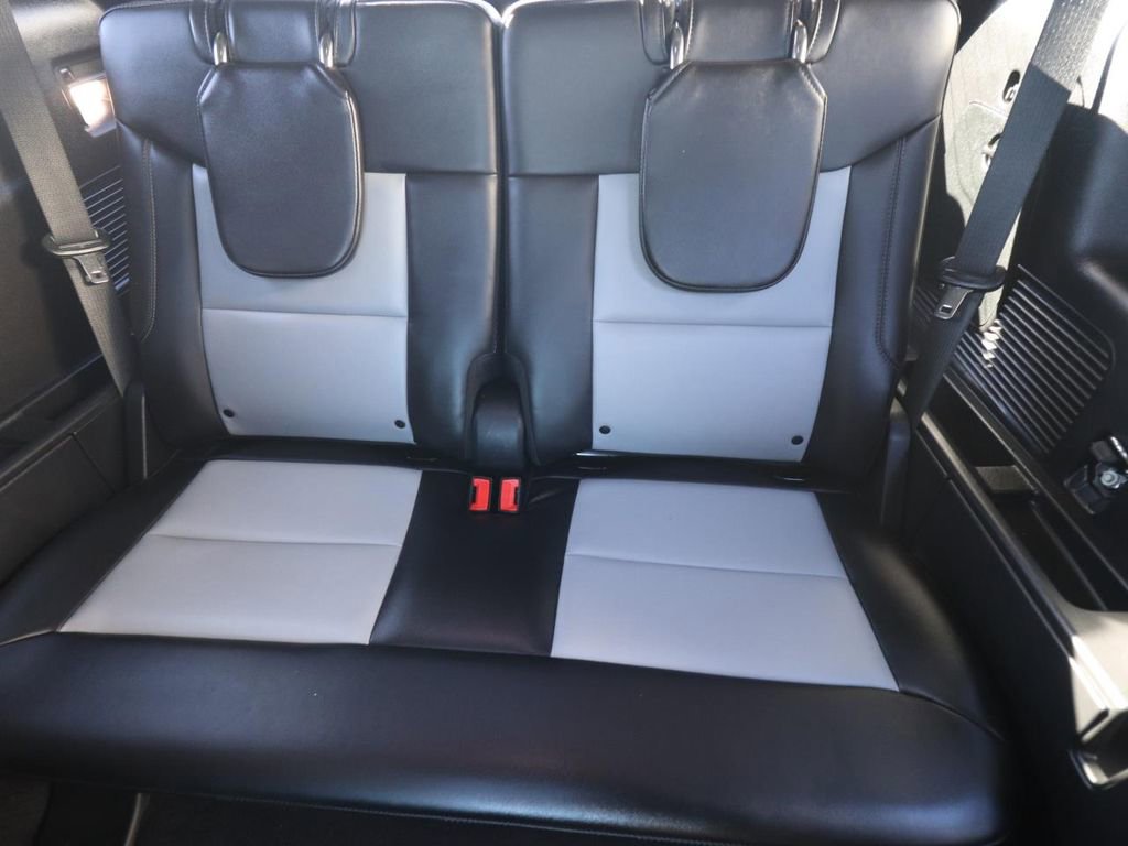 Used 2022 Ford Explorer XLT w/ Equipment Group 202A RWD image 15