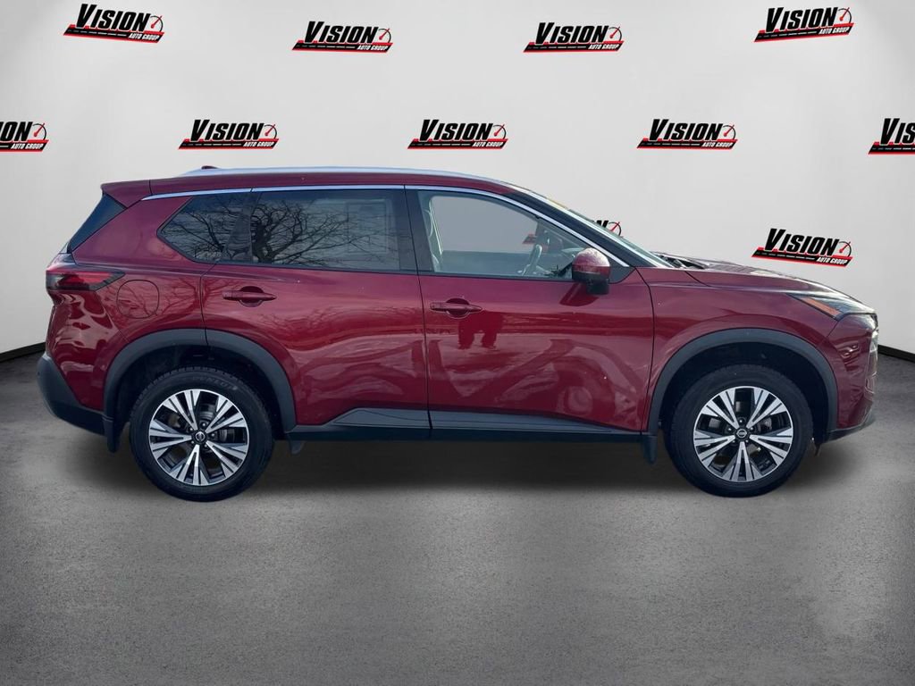 Used 2021 Nissan Rogue SV image 4
