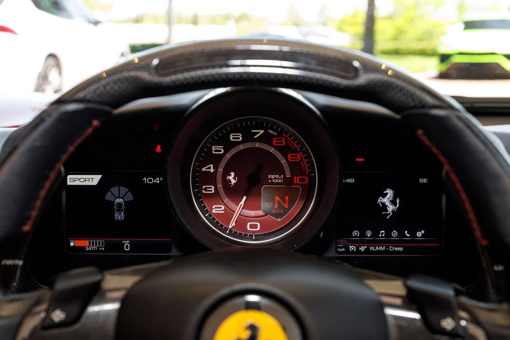 Used 2021 Ferrari F8 Spider RWD image 33
