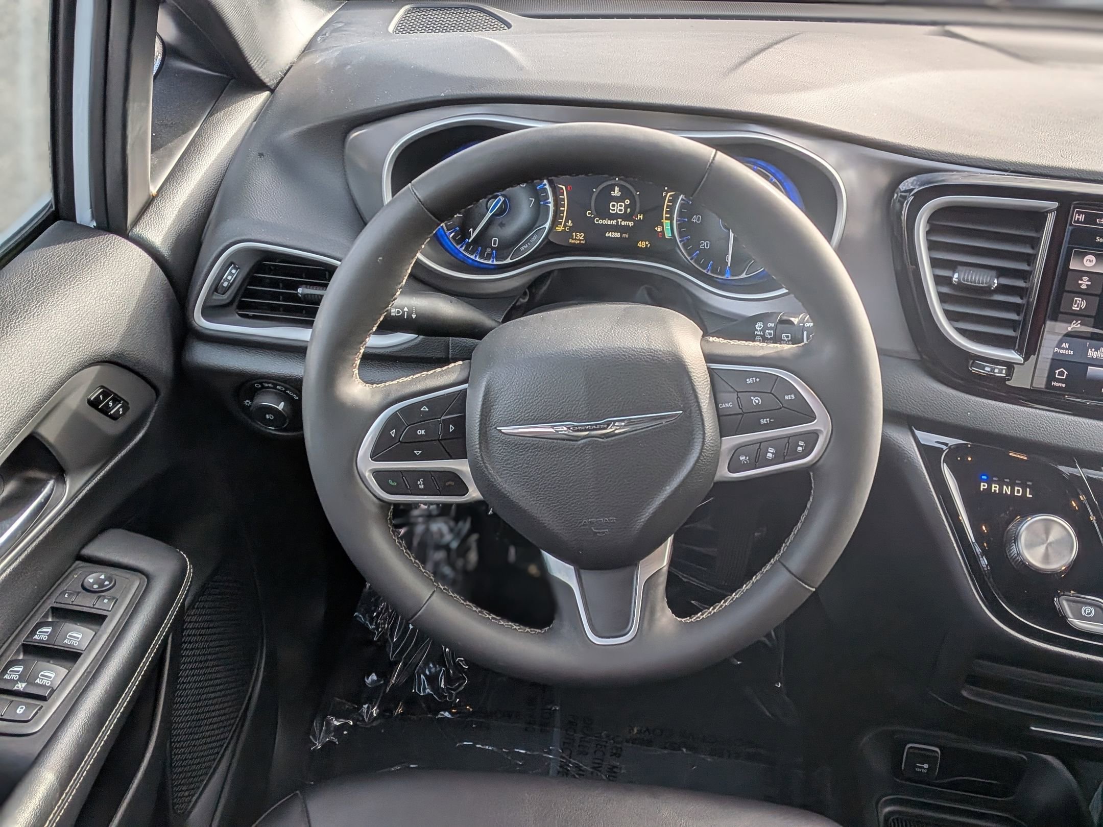 Used 2025 Chrysler Pacifica Select image 20