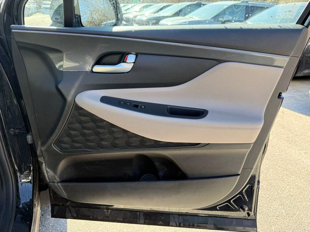 Used 2023 Hyundai Santa Fe SE image 15