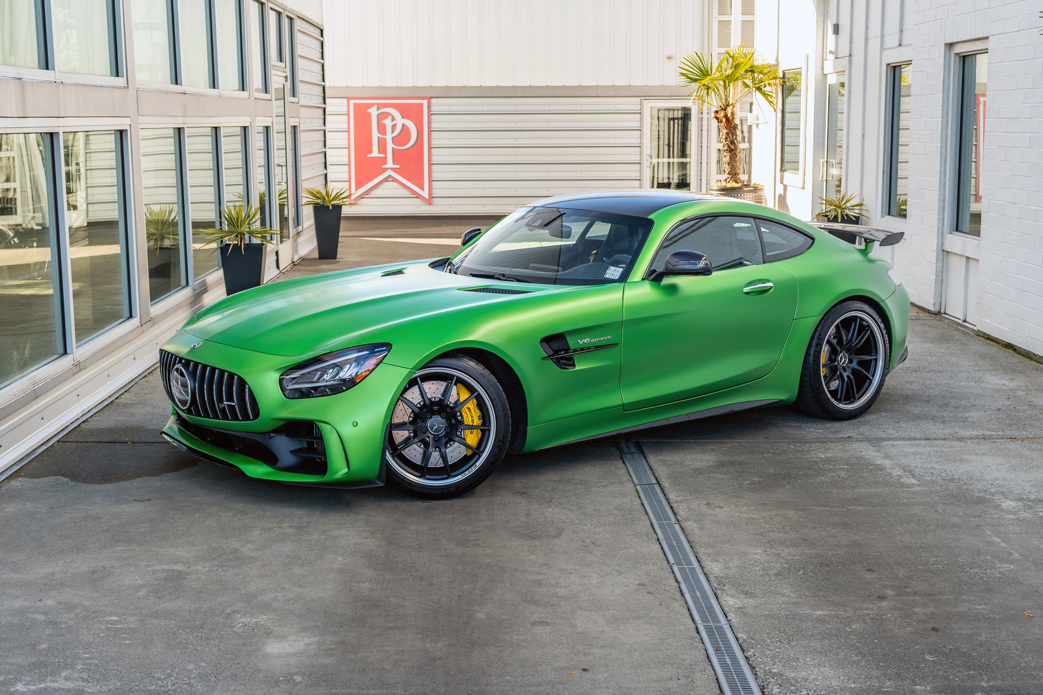 Used 2020 Mercedes-Benz AMG GT R image 2