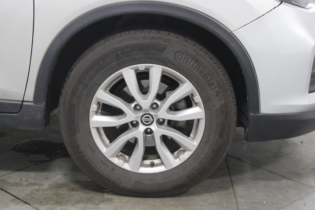 Used 2020 Nissan Rogue SV AWD/4WD image 12