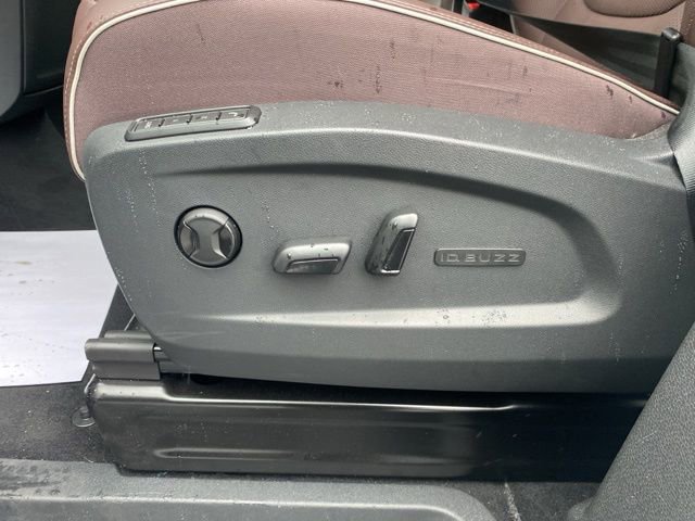 New 2025 Volkswagen ID. Buzz Pro S RWD image 22