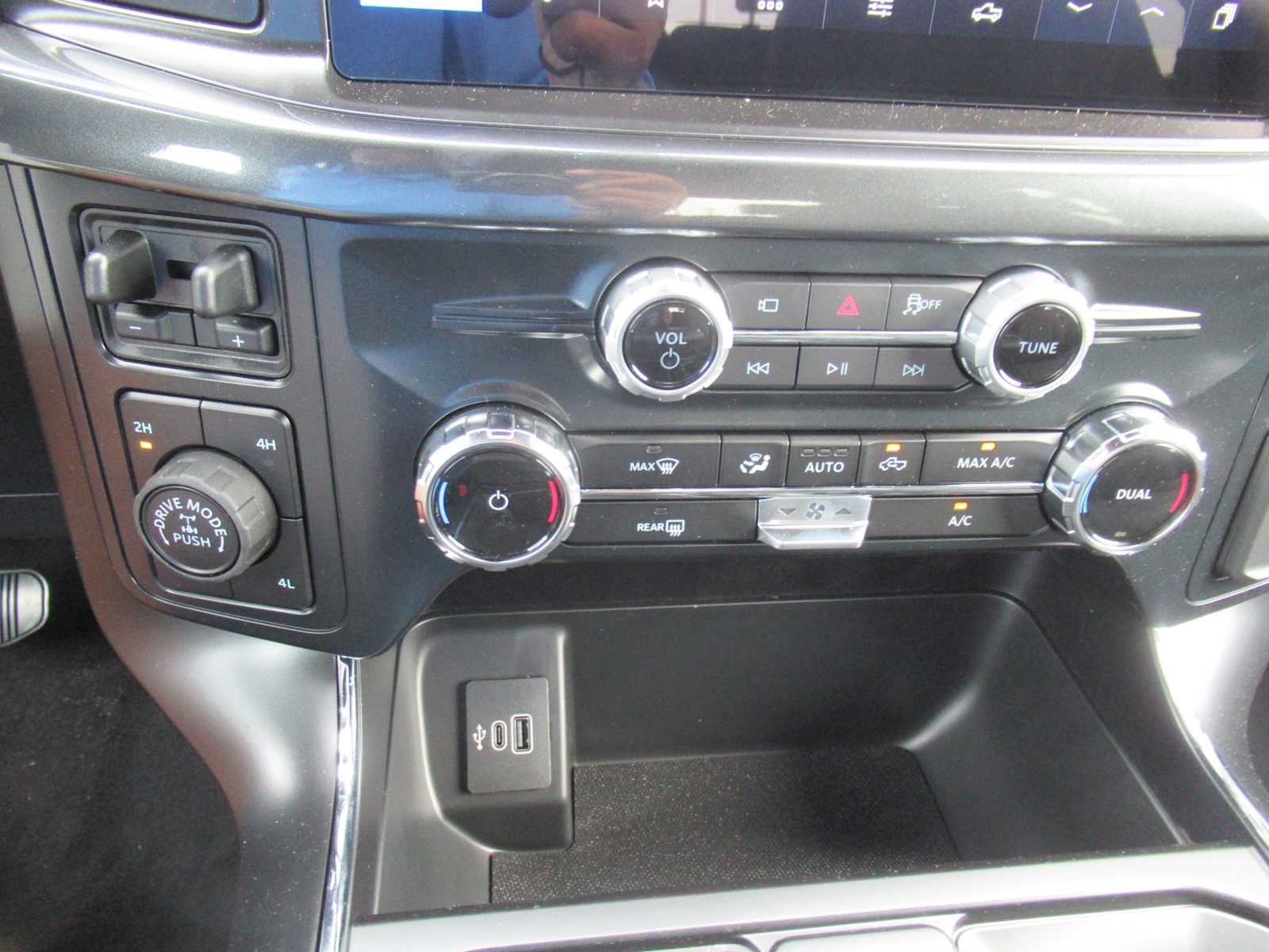 New 2026 Ford F150 STX w/ Equipment Group 200A AWD/4WD image 23