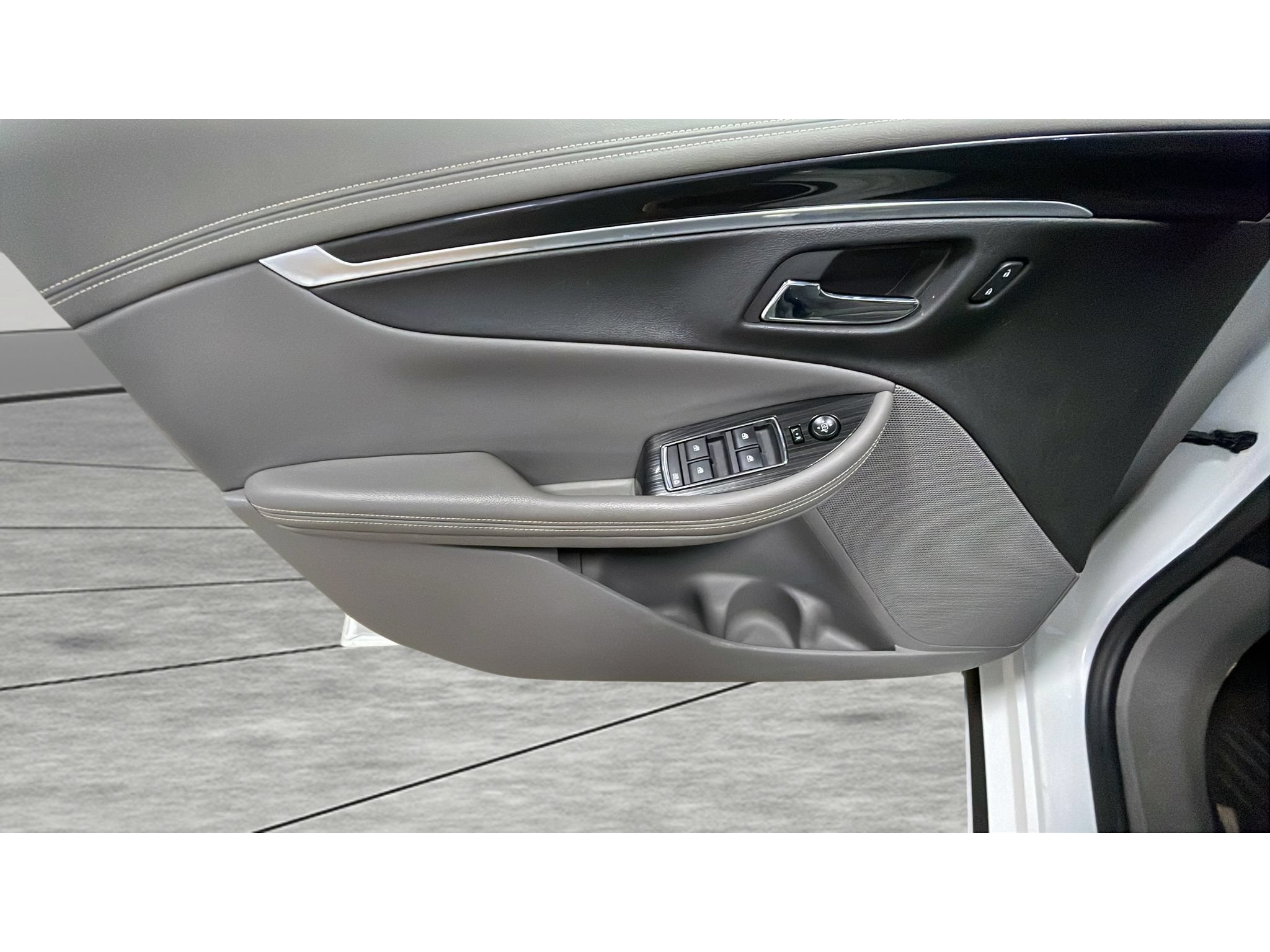 Used 2018 Chevrolet Impala LS FWD image 10