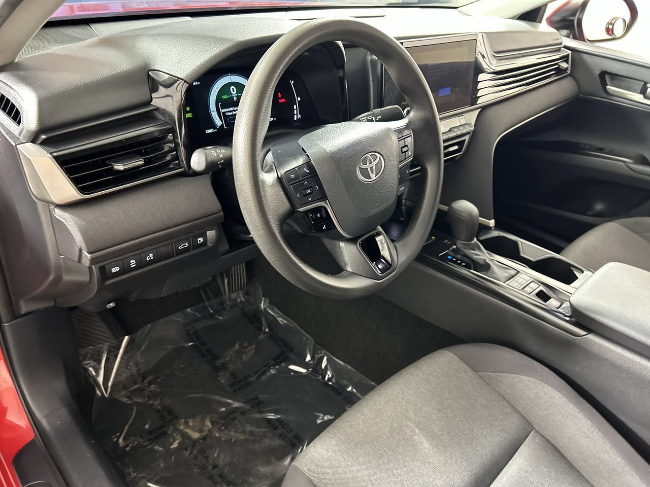 Used 2025 Toyota Camry LE w/ Convenience Package FWD image 12