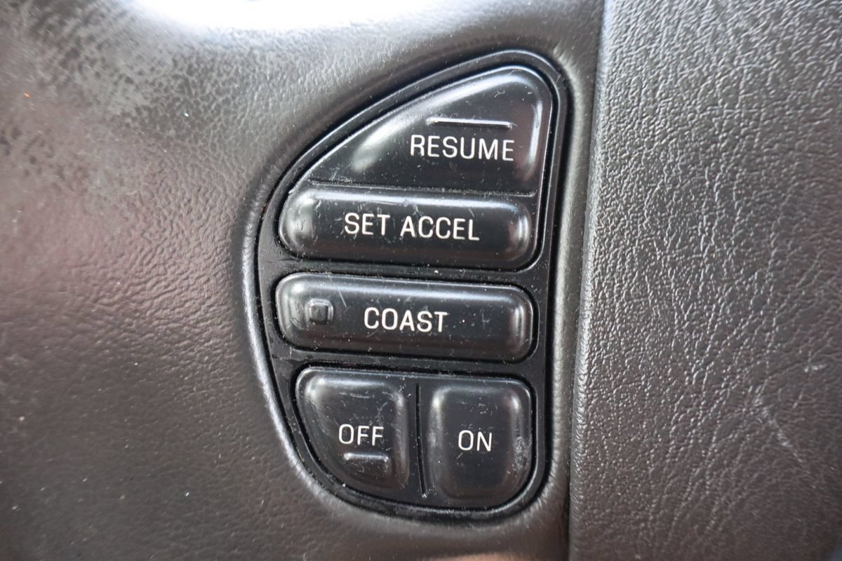 Used 2005 Ford Excursion Eddie Bauer AWD/4WD image 31