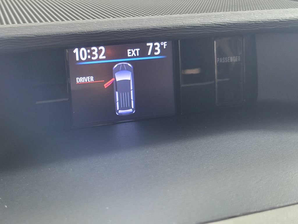 Used 2014 Toyota Sienna XLE FWD image 19
