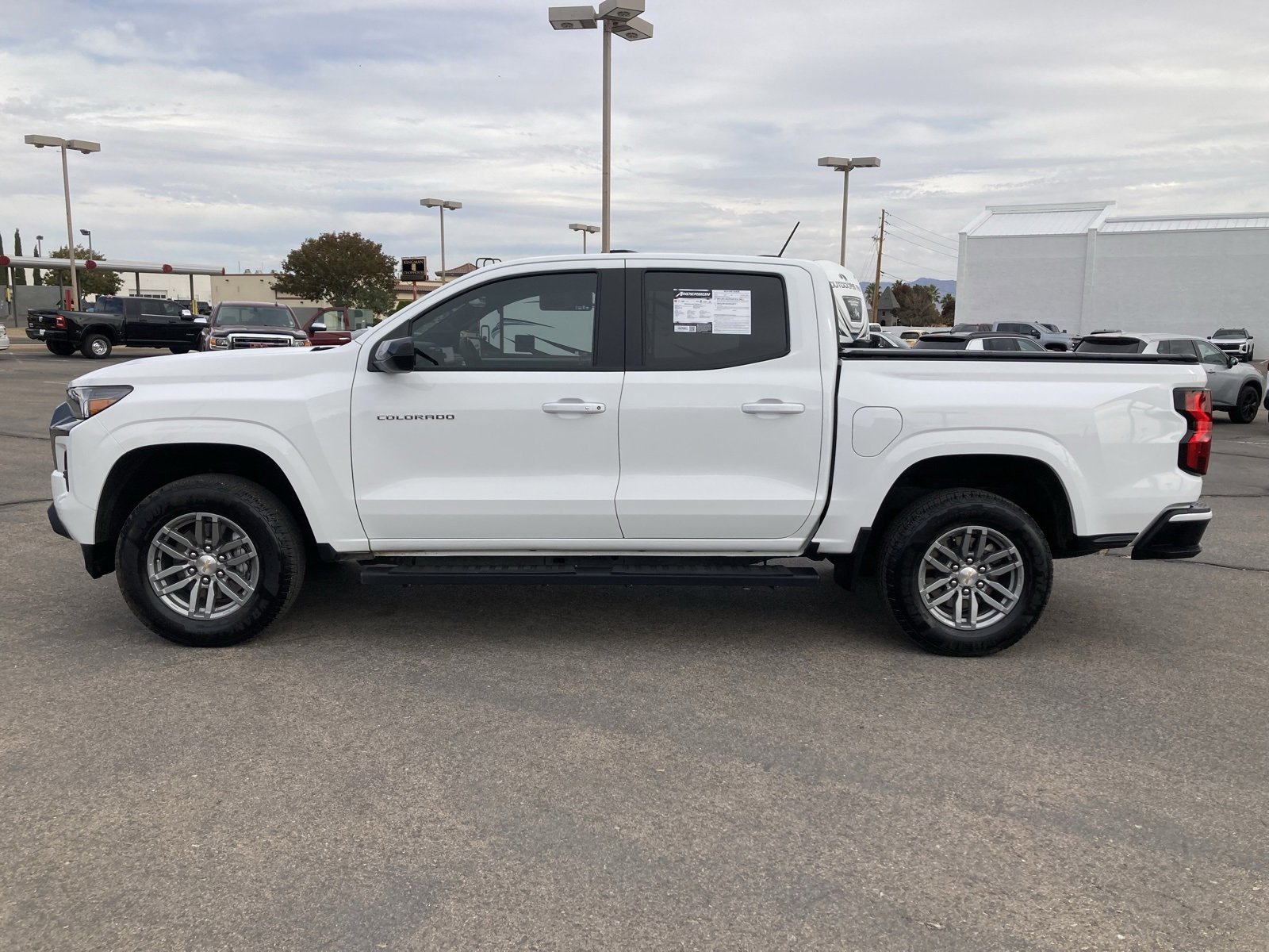 Used 2024 Chevrolet Colorado LT w/ LT Convenience Package II image 11