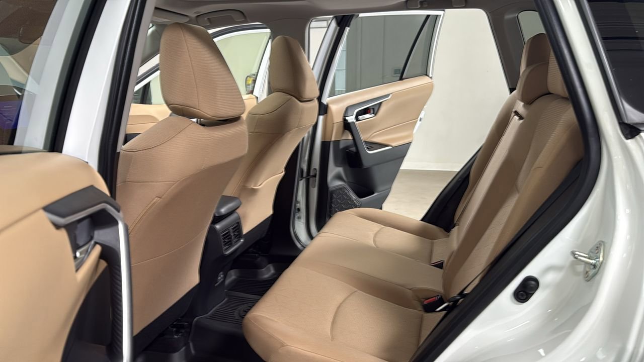 Certified 2025 Toyota RAV4 XLE w/ Convenience Package image 15